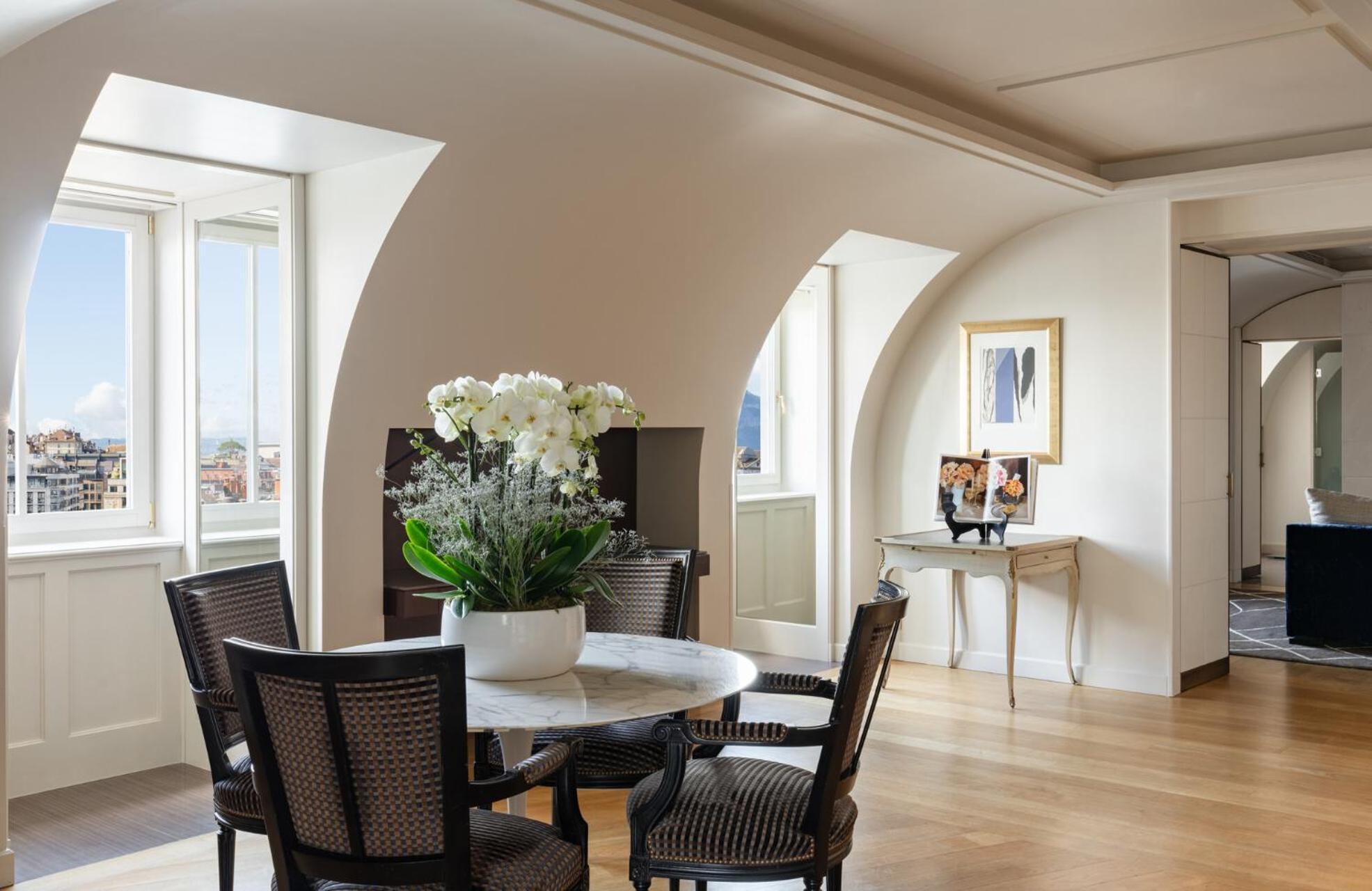 Four Seasons Hotel Des Bergues Geneva Exterior photo